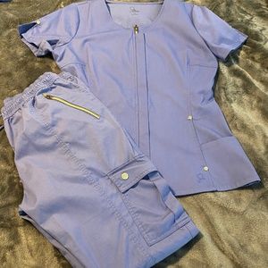 Jaanuu Scrub Set